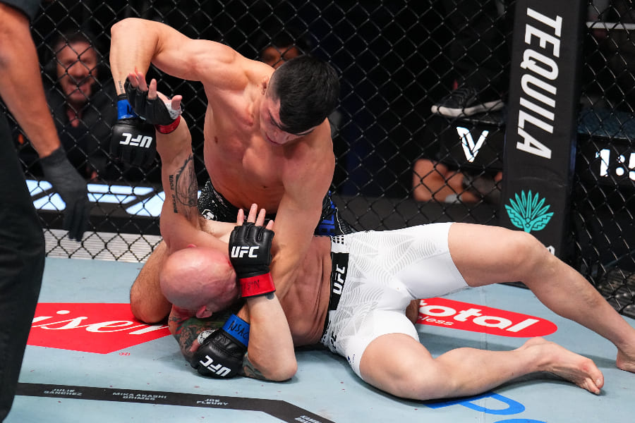 Le combat Josh Emmett vs Kevin Vallejos. UFC